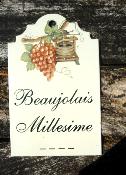 Plaque maille cave Raisin Vin Beaujolais, une signaltique dcorative en mail made in France