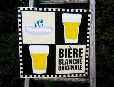 Plaque émaillée bière Hoegaarden bon état, plaque émail publicitaire bière belge