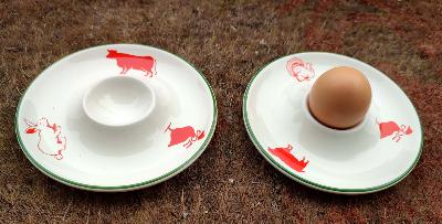 2 coquetiers assiettes animaux de la ferme faïence émaillée qualité
