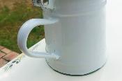 Cafetière émaillée unie blanche, vaisselle émaillée vintage