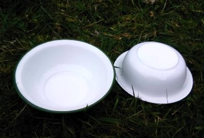 Lot de 2 coupes émaillées blanches 18 cm: vaisselle émaillée 