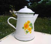 Cafetière émaillée motif fleur capucines 1 L vaisselle émaillée déco