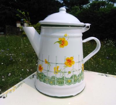 Cafetière émaillée motif fleur capucines 1 L vaisselle émaillée déco