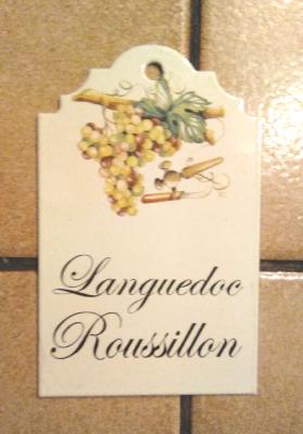 Plaque cave émaillée Vin Languedoc Roussillon idéale à la cave 