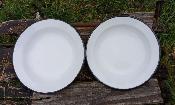 2 assiettes émaillées pique-nique rouges et blanches Arémail Emalia 