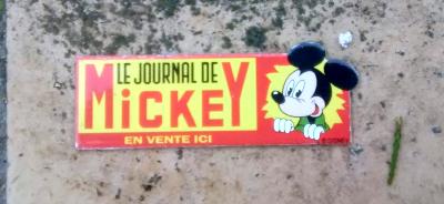 Magnet émaillé Mickey: plaque émaillée vintage aimantée