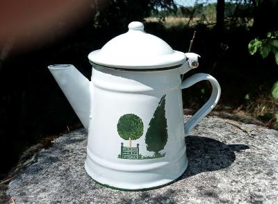 Cafetière émaillée arbre topiaire cyprès 0,5 L, fonctionnelle et déco, prix affaire