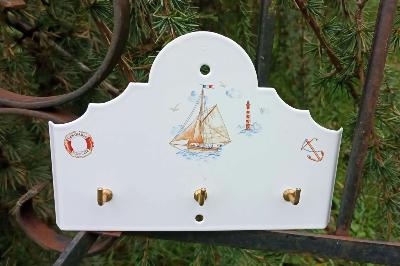 Accroche torchon Vintage émaillé voilier, porte clés émail décor marine