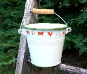 Petit seau émaillé animaux de la ferme frise décorative idée cuisine déco
