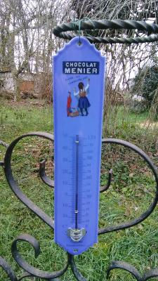 Thermomètre émaillé ancienne publicité Chocolat Menier, thermomètre émail bleu