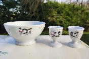 Bol petit déjeuner et coquetiers décor vaches porcelaine blanche Pillivuyt made in France 