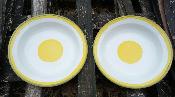 2 assiettes mailles pique-nique jaunes cration originale Armail Emalia 