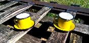Tasses émaillées jaunes tasses café expresso déco de cuisine émail et cetera
