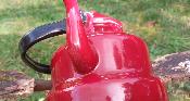 Bouilloire rouge émaillée vintage tous feux décorative 1 Litre