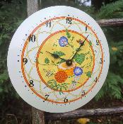 Horloge émaillée ronde bombée fleurs et fruits marque française