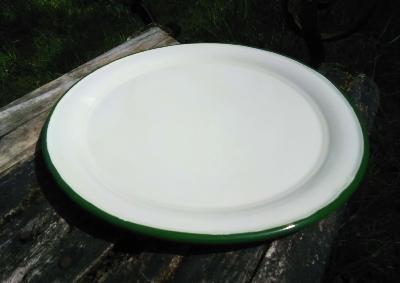 Grand plateau émaillé vert pâle 35 cm: la cuisine émail et cetera