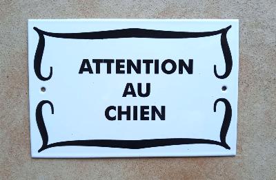 Plaque émaillée Attention au Chien: plaque émail blanc qualité